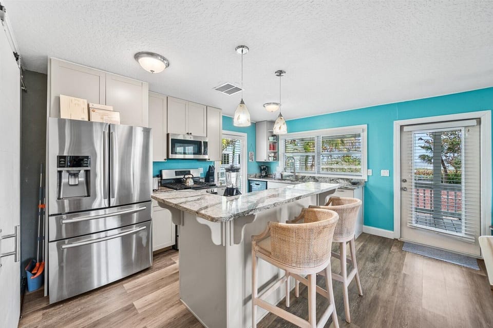 A spacious and fully-equipped kitchen