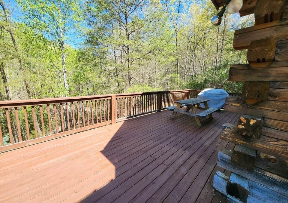 Large wrap around deck with grill