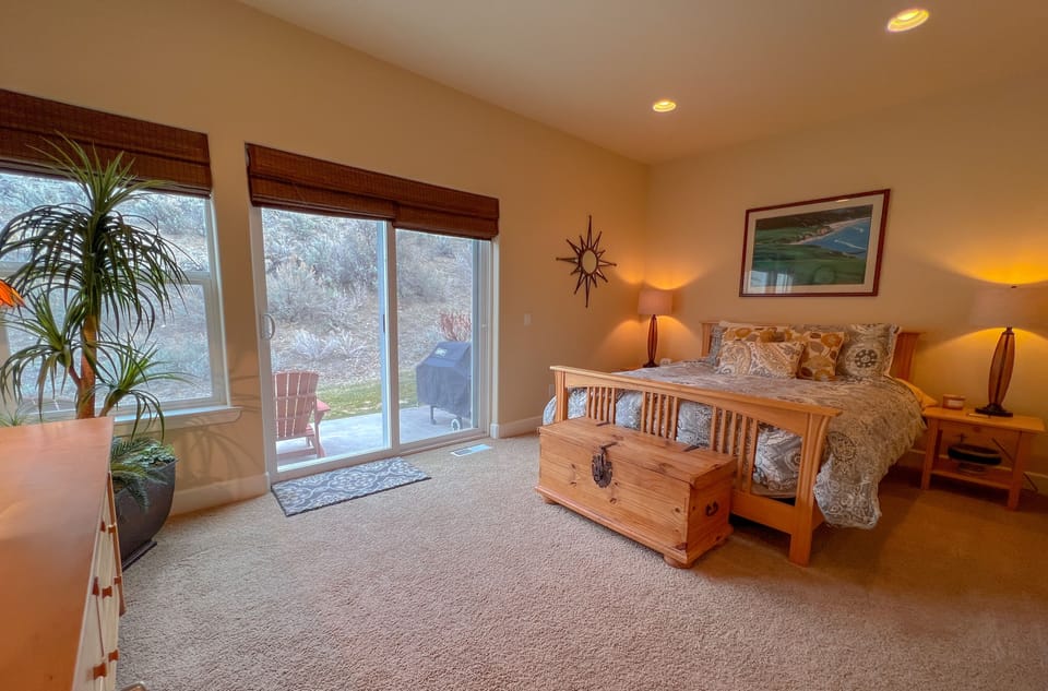 Main Floor 3rd Bedroom