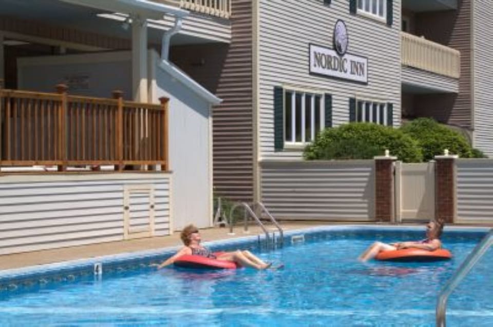 Outdoor Heated Seasonal Pool & Hot Tub