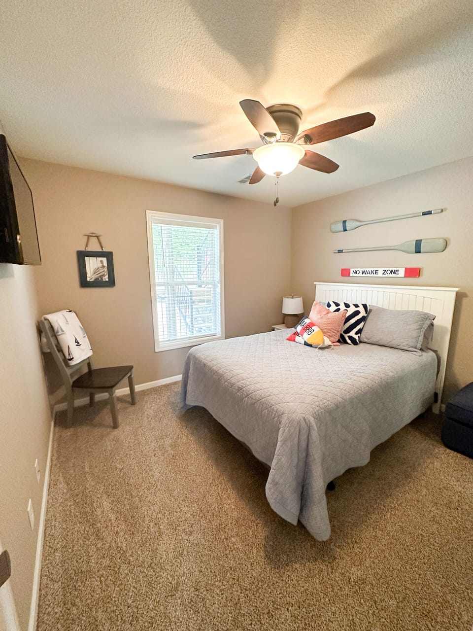 Bedroom 2 with Queen bed