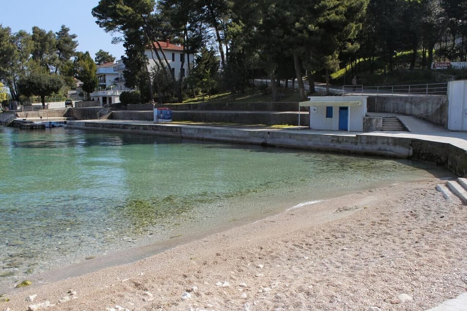 Nearby beaches