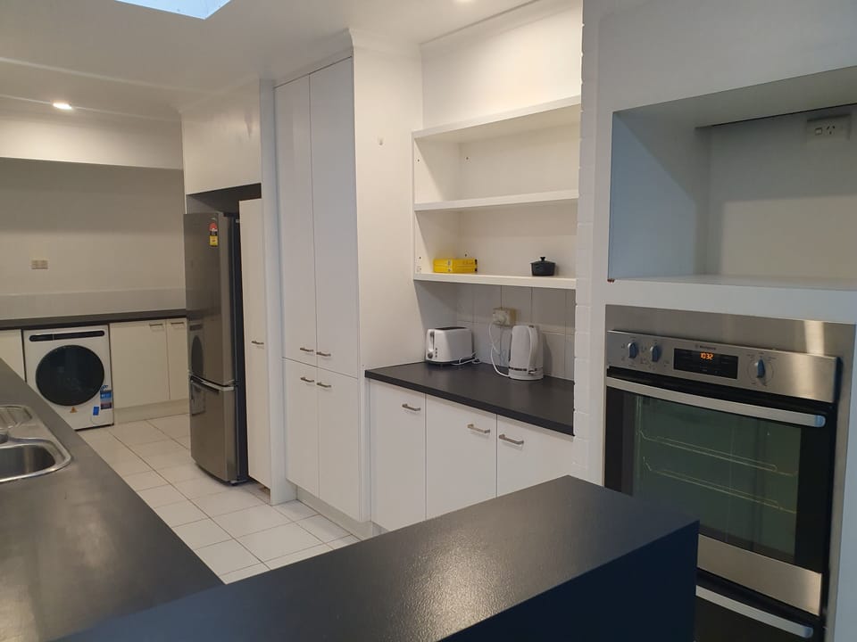 Kitchen & Laundry