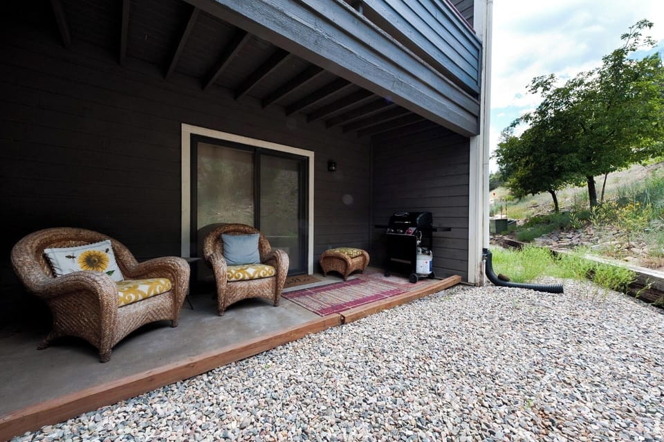 Back deck off the main floor - BBQ Grill