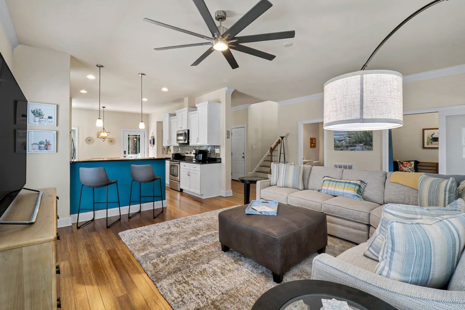 32 Bradley Beach | Living Room - 32 Bradley Beach | Living Room