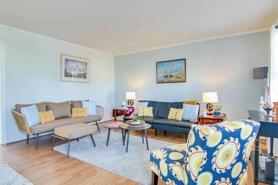 Milton Vacation Rental | 2BR | 1BA | 1,098 Sq Ft | Stairs Required to Access