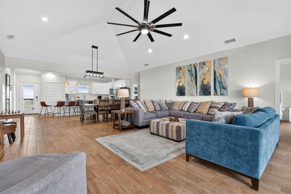 Breeze Away Living Area
