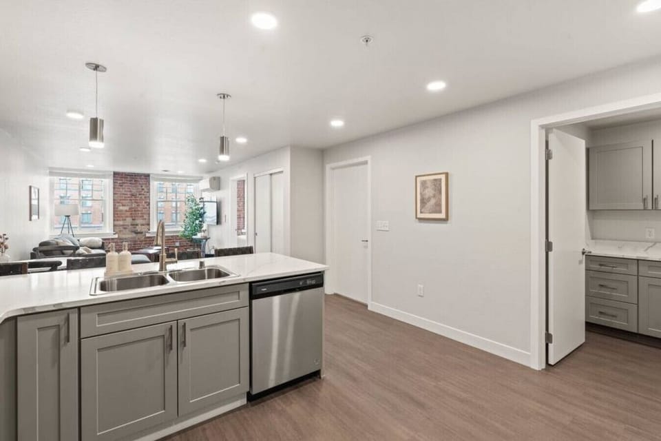 Enjoy complimentary coffee & tea from your own in-unit kitchen.