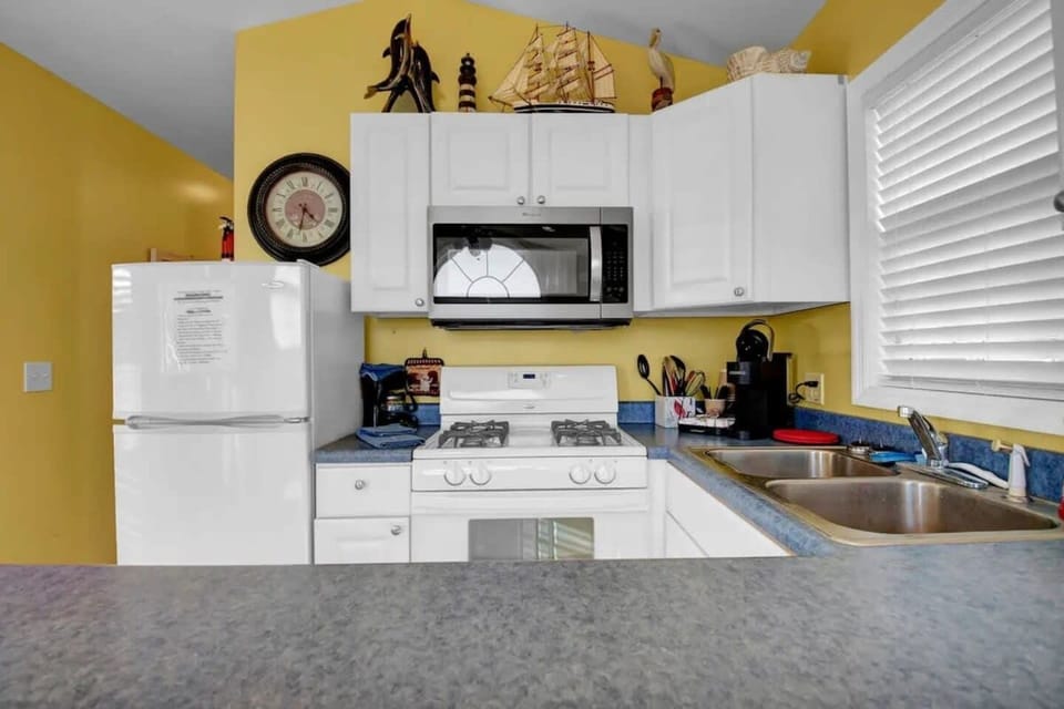 Equipped Kitchen