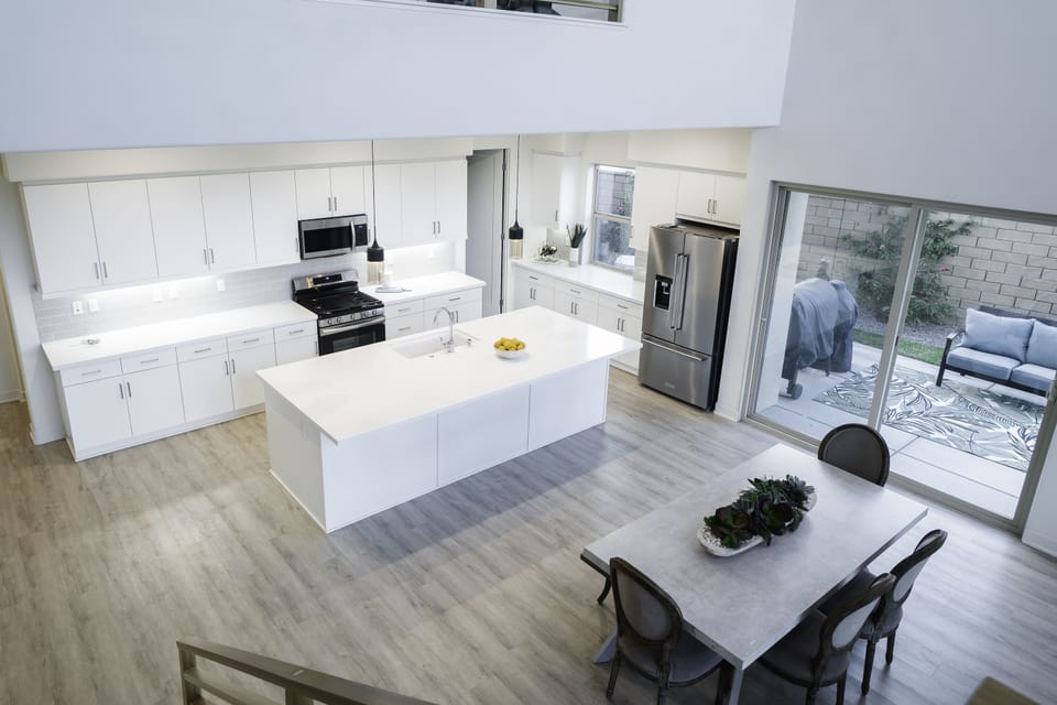 Open Floor Plan Perfect For Entertaining 