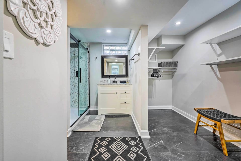 En-Suite Bathroom | Walk-In Closet