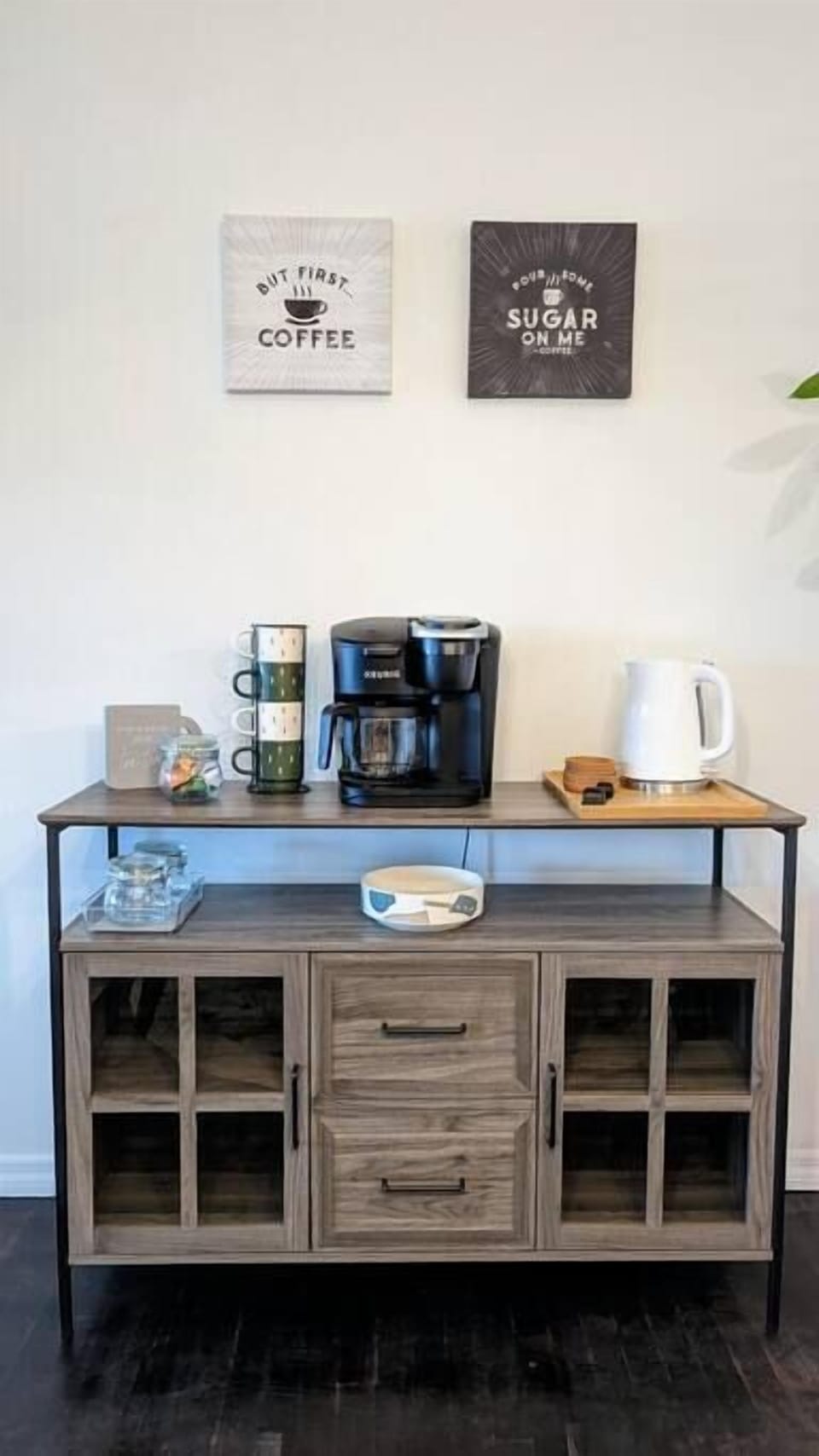 Keruig, coffee and tea station