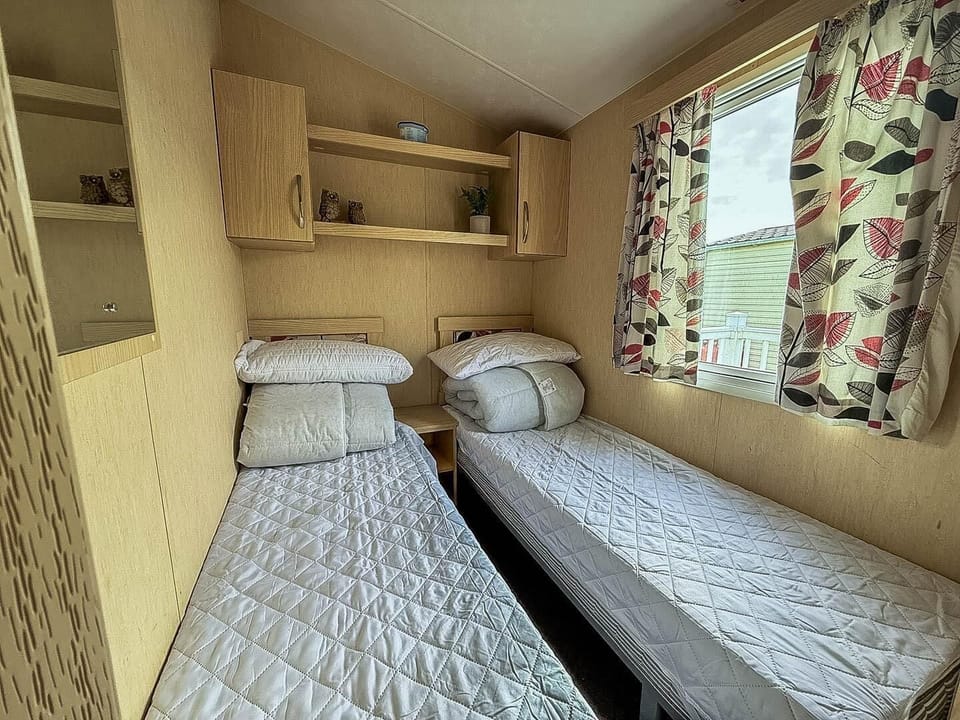 Whether it’s a last-minute family holiday or a planned weekend getaway, Broadland Sands’ caravans with multiple bedrooms provide the perfect mix of comfort and convenience.