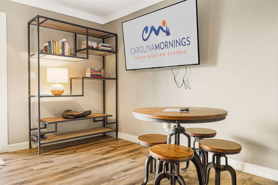 Lower Level - Card Table & Smart TV
