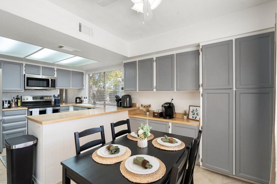 4 seater dining area