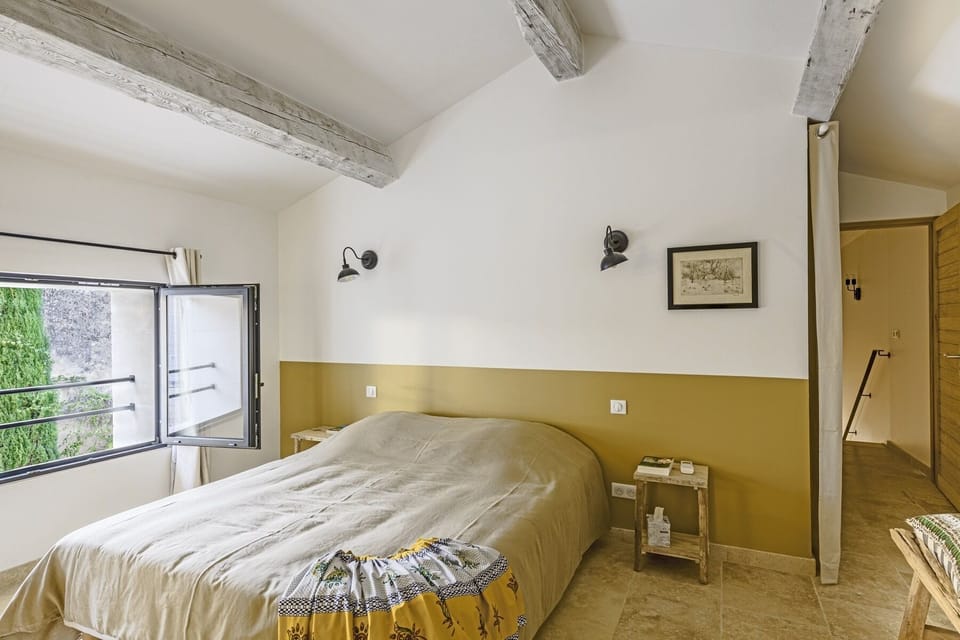 Bedroom - La Petite Maussanaise
