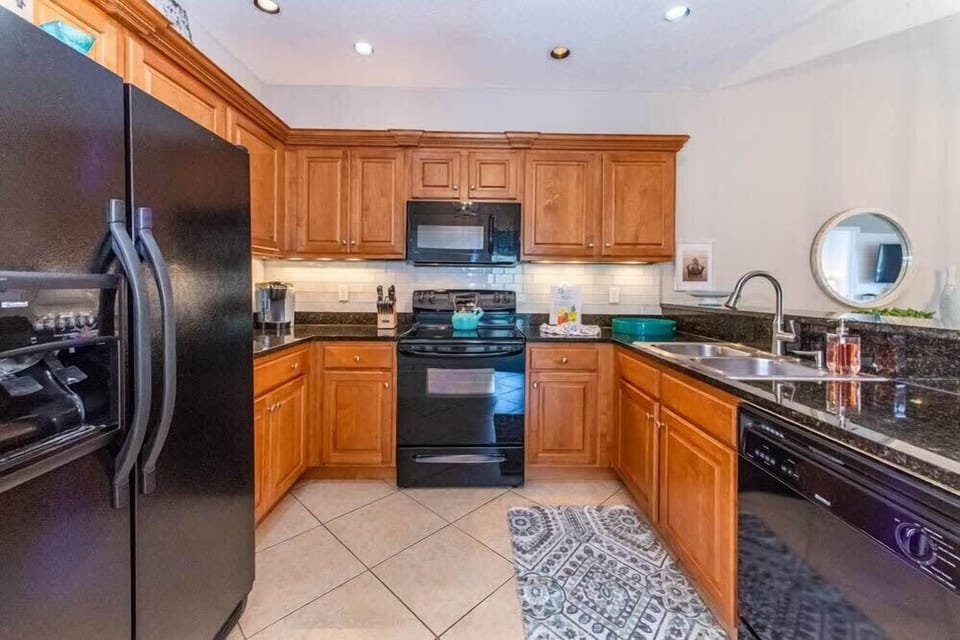 Spacious Kitchen! 