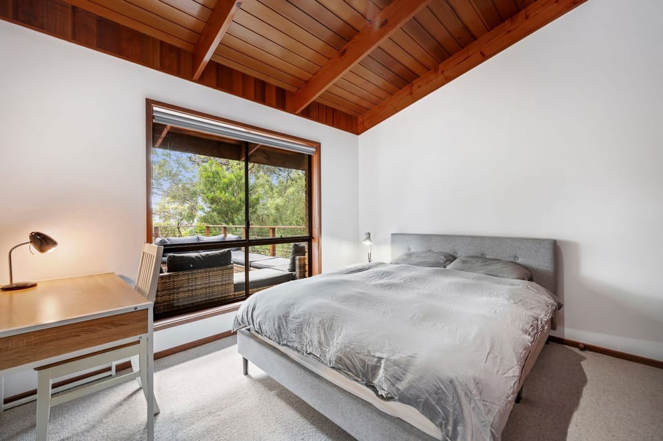 Queen bed