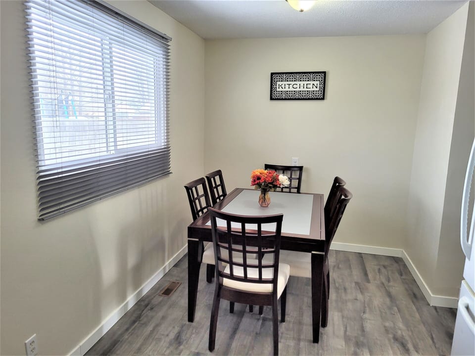 Dinning area in kitchen