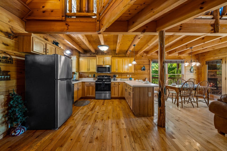Fully equipped kitchen: cook/bake/dinner/silver-ware included