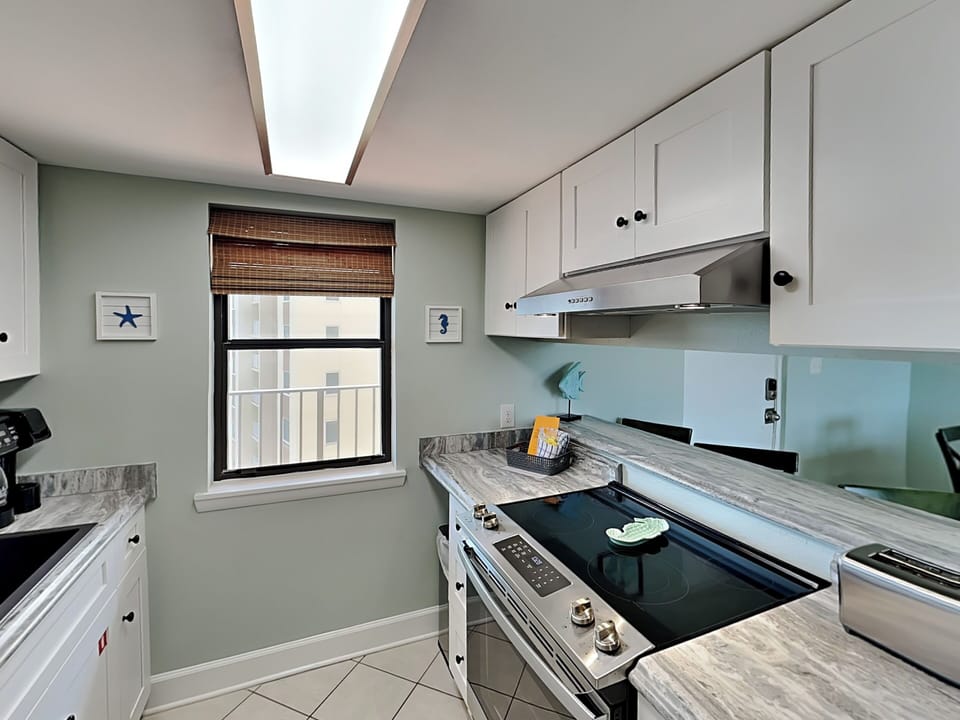 Fully Equipped Kitchen with Stainless Steel Appliances