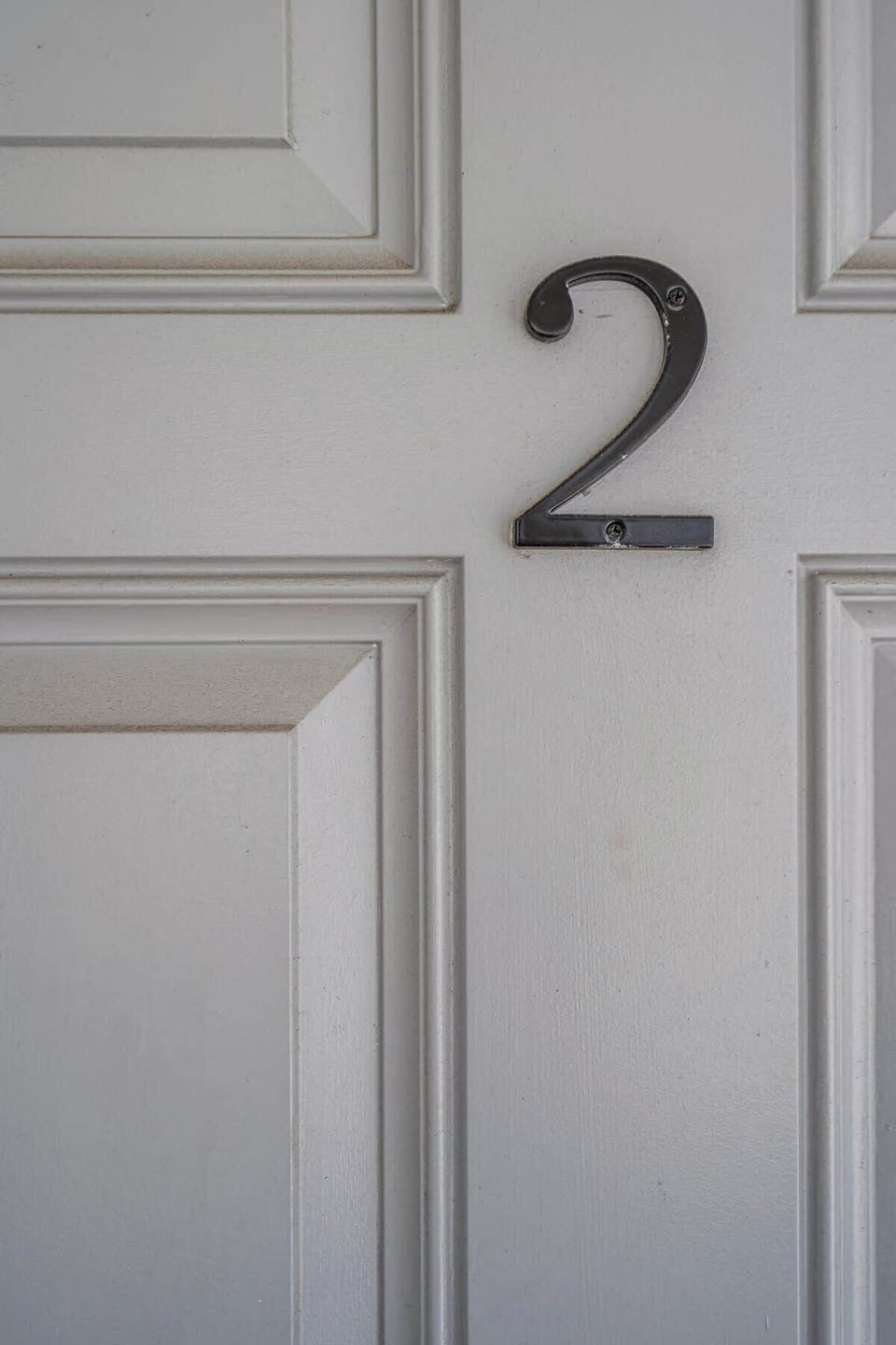 Recharge in this modern bedroom with fresh linens, AC, and thoughtful design. Ideal for business trips or romantic getaways.

