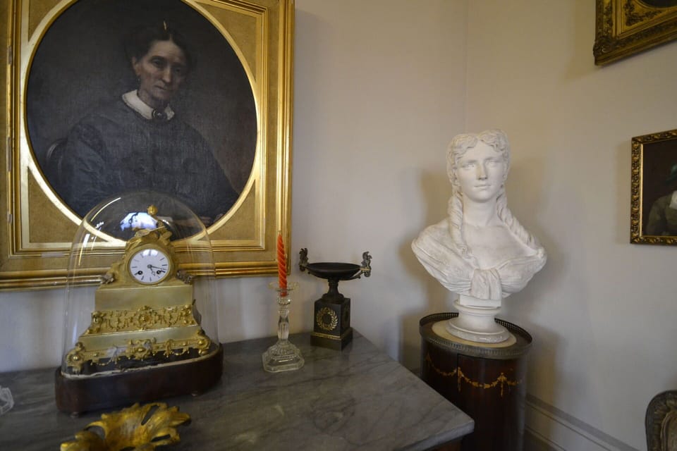 Living room detail