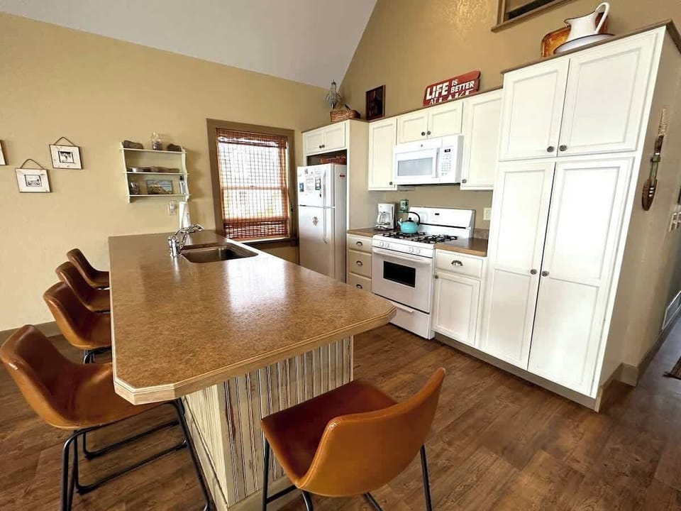 Kitchen area