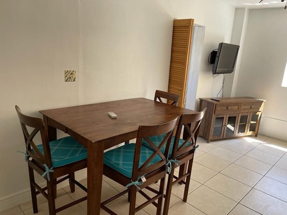 Downstairs Private unit dining area  - When Private Unit is requested