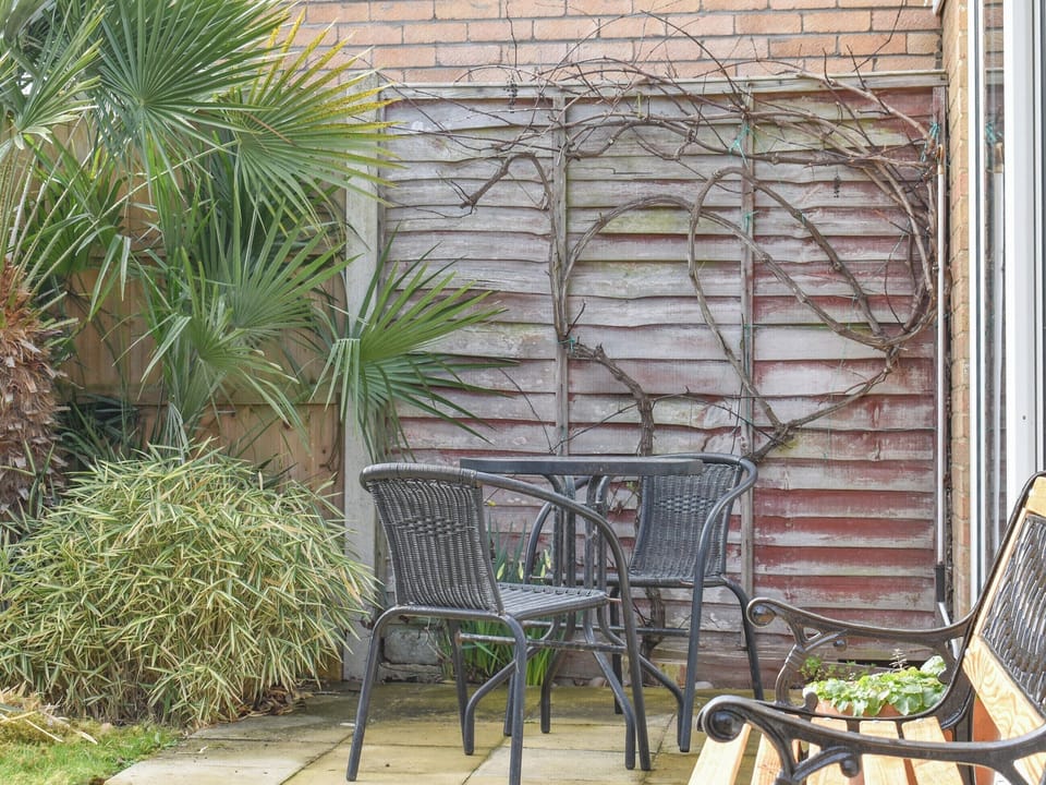 Outdoor area | Cranleigh, Pakefield