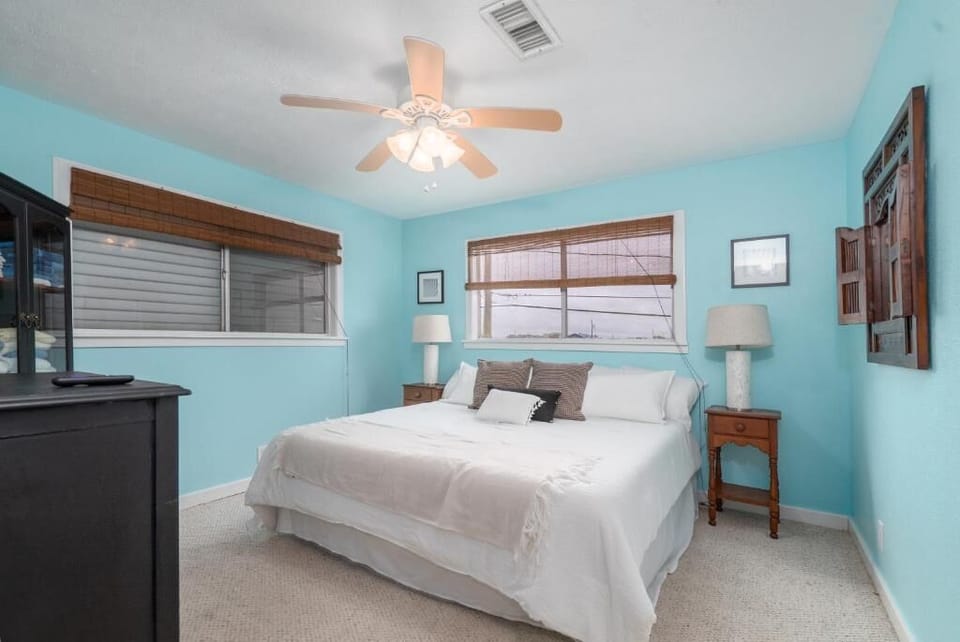 Main Bedroom with TB