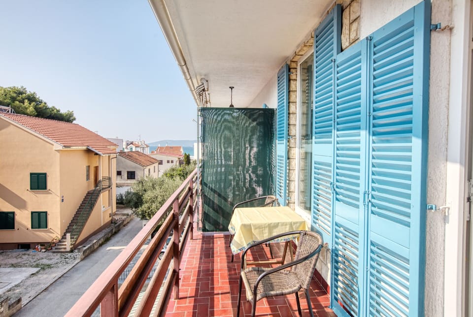 Balcony 2