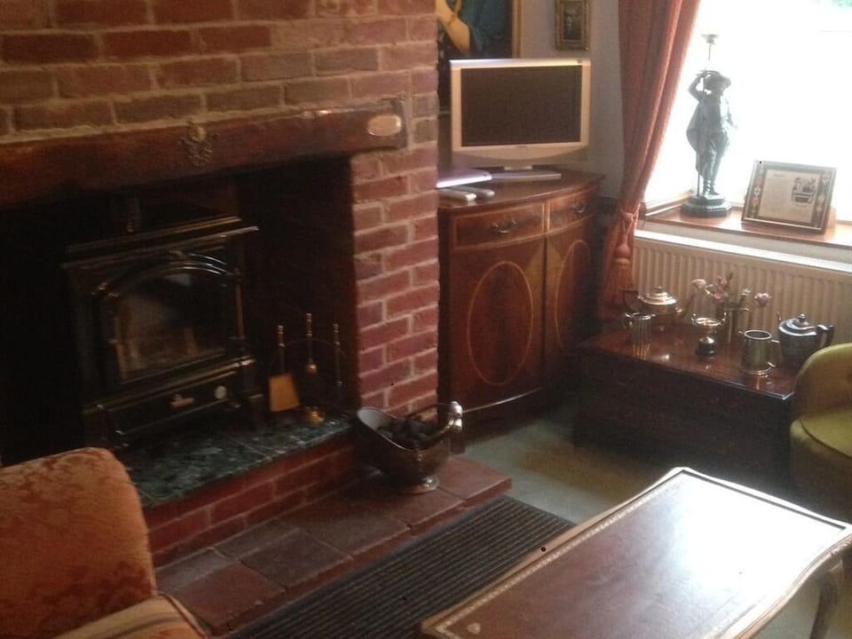 Living Room / Lounge