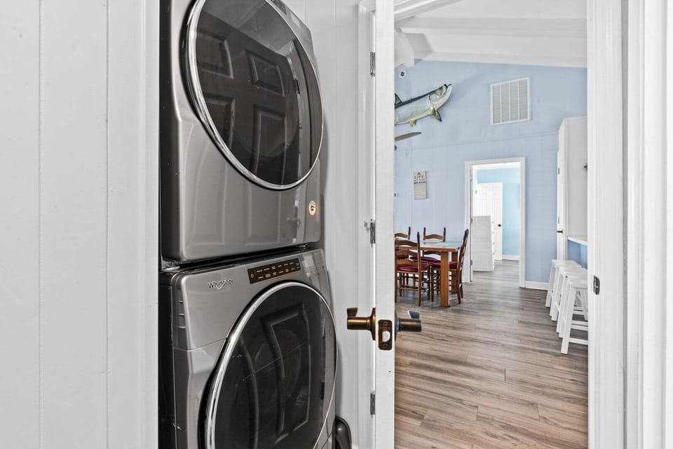 Washer & Dryer