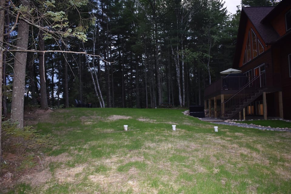 Exterior - Grassy Play Area