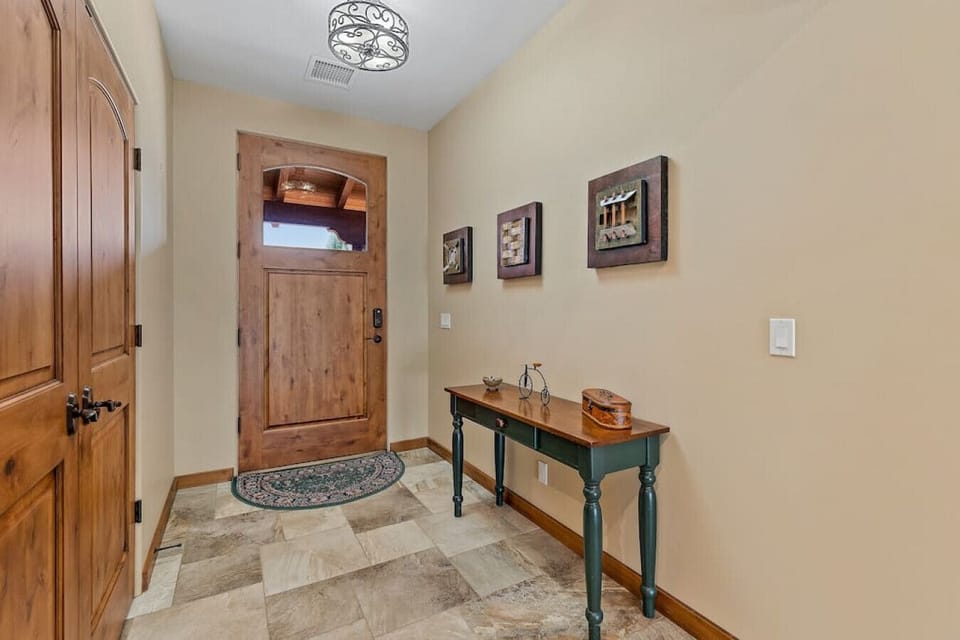 Front entryway