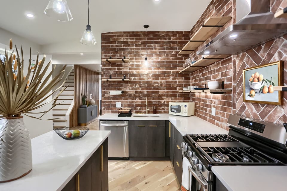 Cook some of your family's favorite recipes in this fully-equipped kitchen!