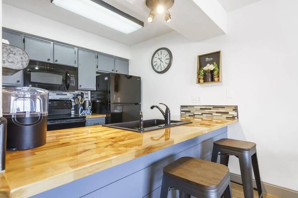 Kitchen (1)