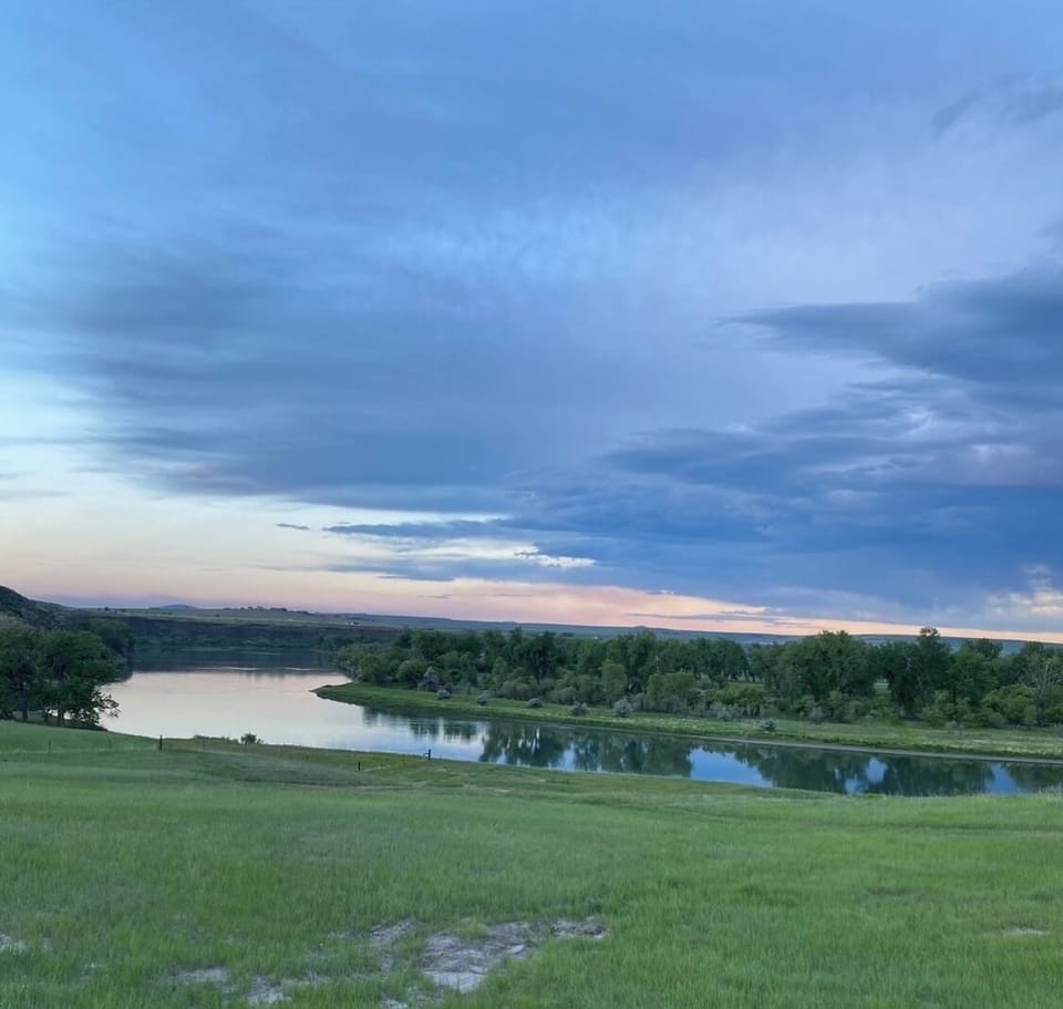 MISSOURI RIVER! Fishing, kayaking, and wildlife are what awaits you!