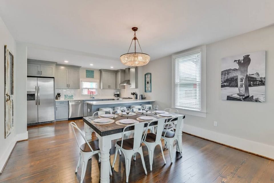 Cute decor throughout the home | Plenty of natural light!