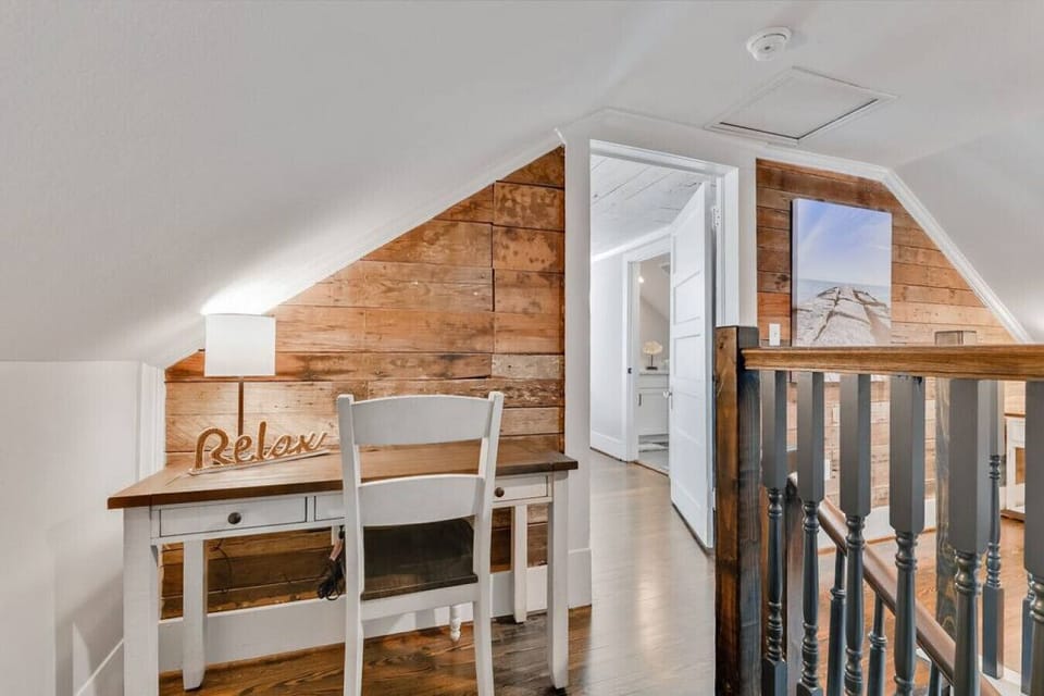 Cozy Office Space | Computer Desk and Chair | Upstairs Open Area
