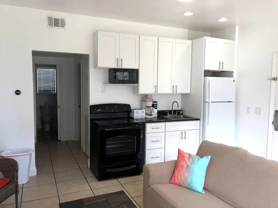 Fully equipped modern kitchen