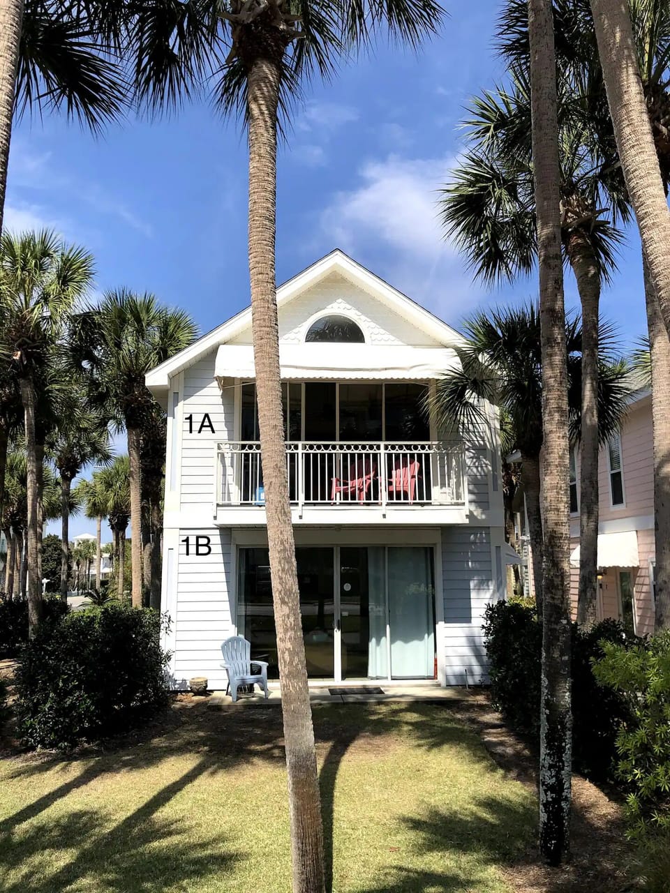 Two condos available in the same building, separate entries, great for large fam