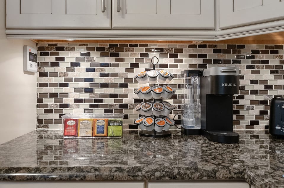 Coffee and tea bar