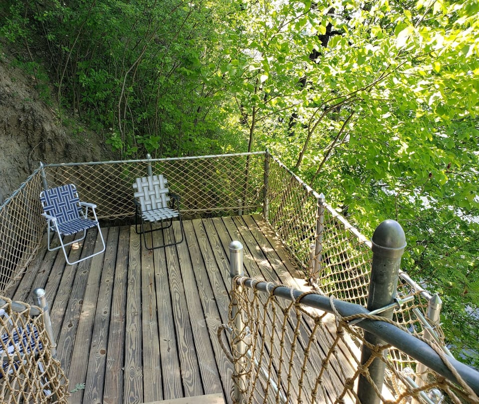 Huge lower deck offers privacy and beautiful lake view