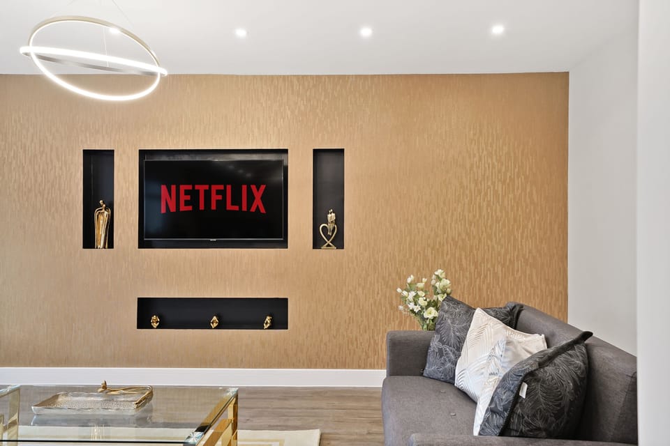 Open Plan Lounge 