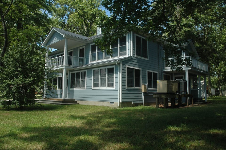 This sweet spot has over 100 windows for loads of natural light and bay views.