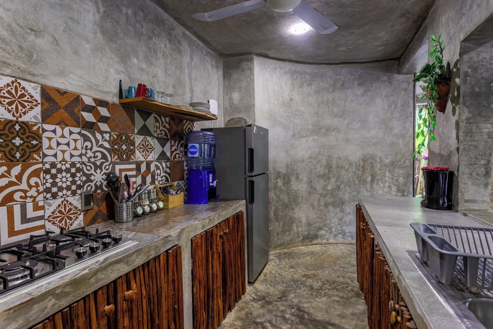 fully equipped kitchen