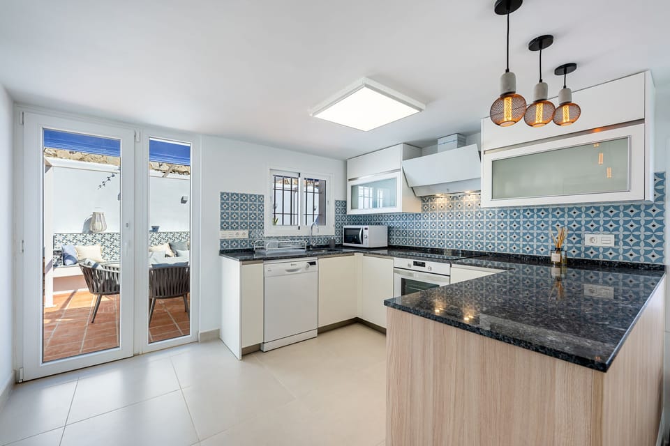 Kitchen - New charming house 150 meters from the beach
