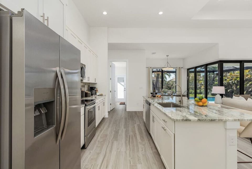 Modern appliances and all you could need at this kitchen set up